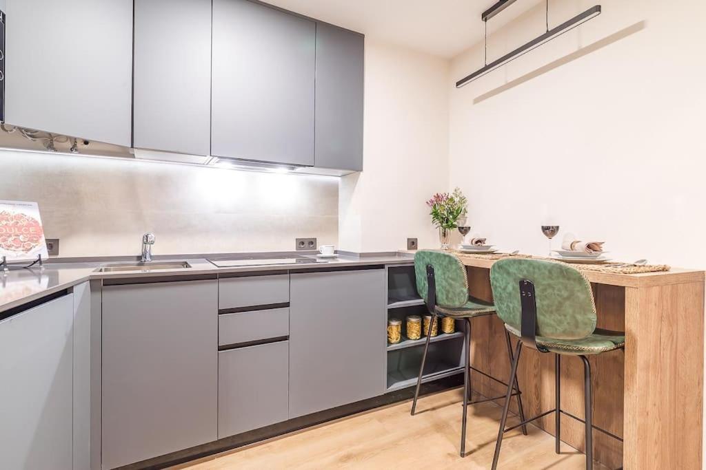 Apartamento Reformado Y Tranquilo Junto A Gran Via Madrid Dış mekan fotoğraf